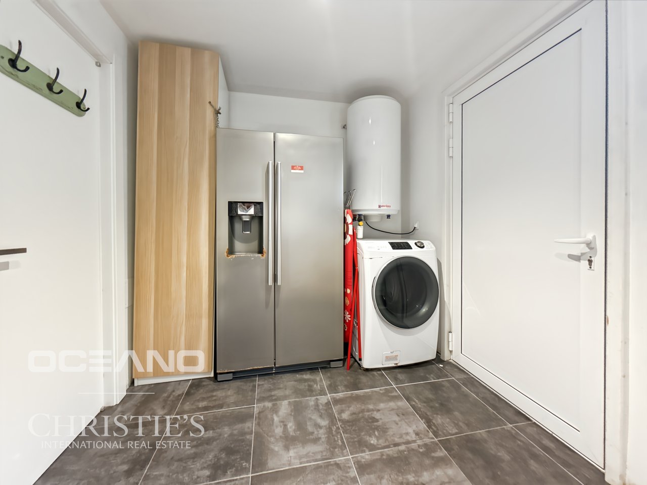 Real Estate Complex – 3 Villas + 1-Bedroom Apartment