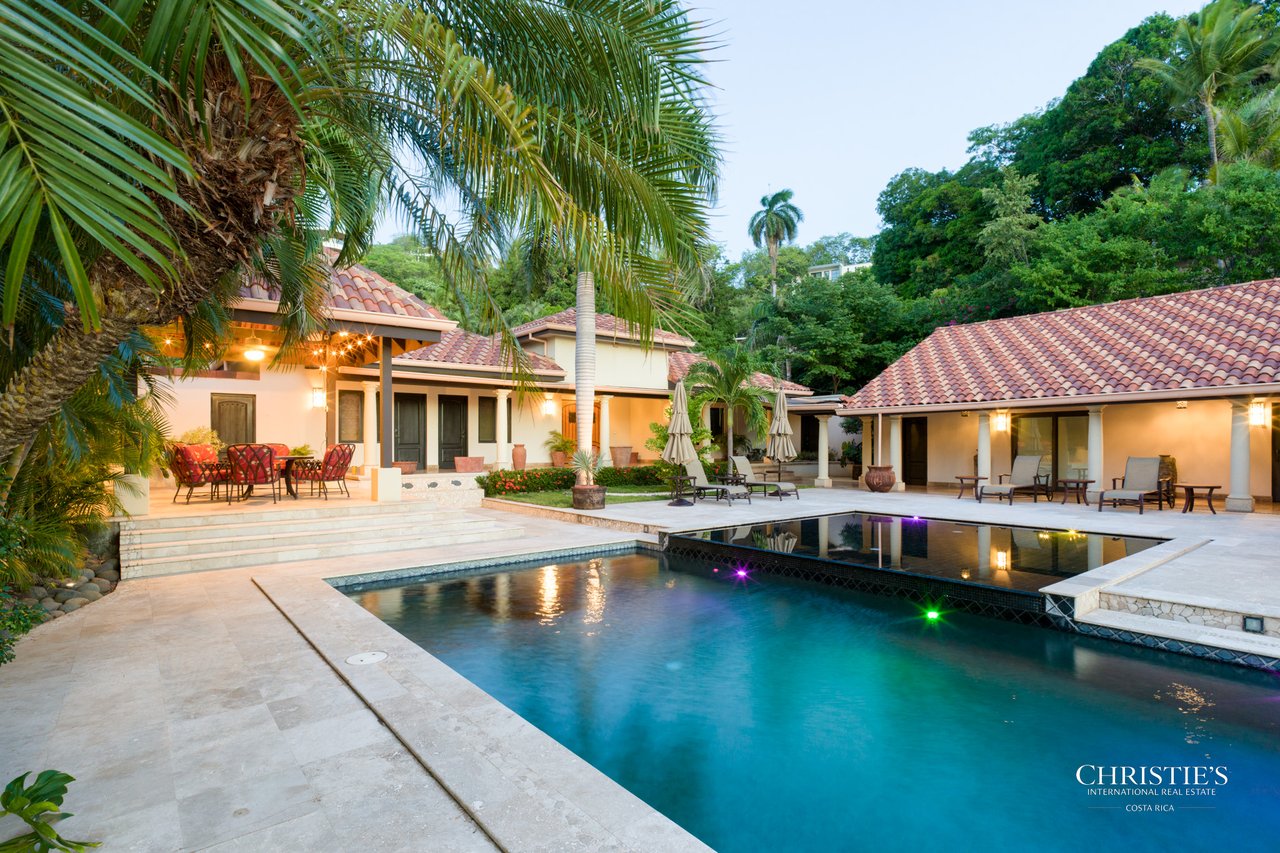 Casa Playa Bonita | Beachfront Luxury Estate in Playa Flamingo