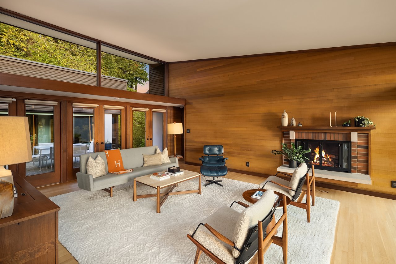 4343 W McLaren Street