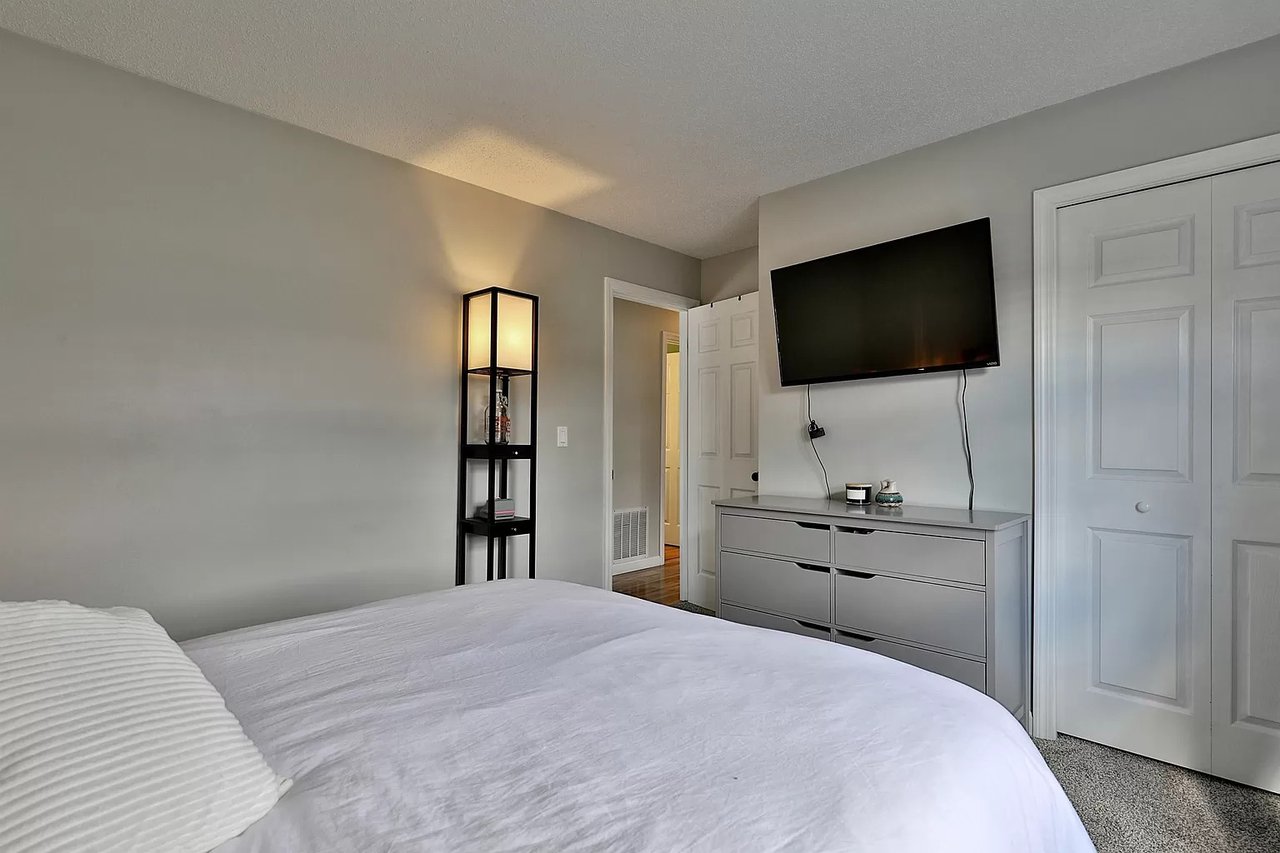 Adorable Split-Level Ludlow Ranch