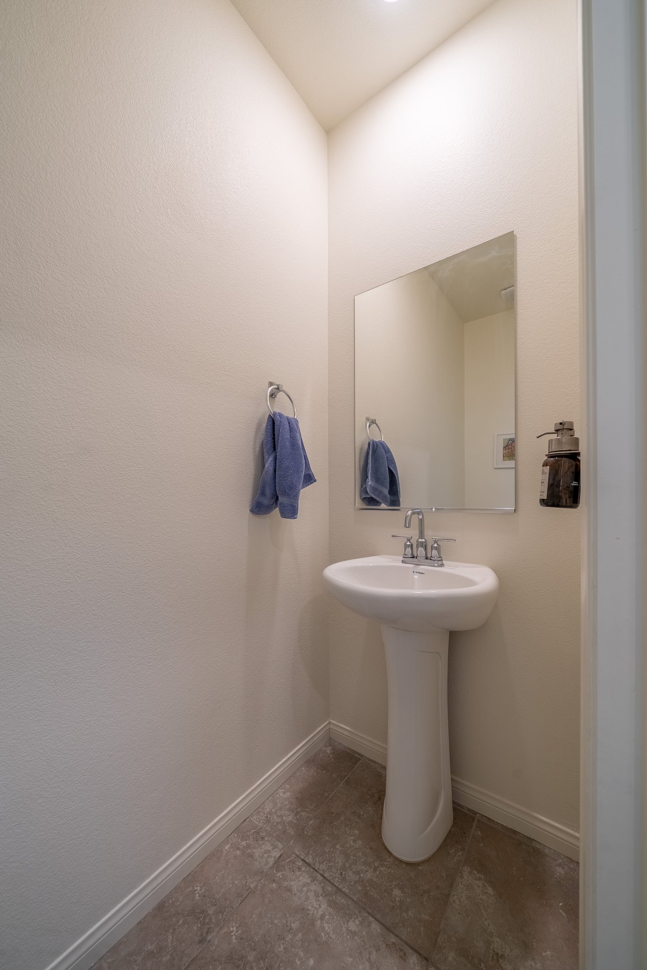 10983 Cambridge Lakes Ave