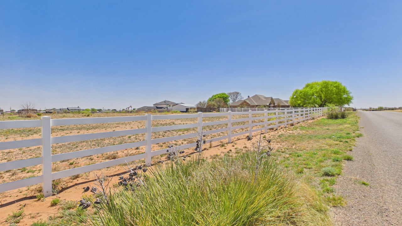 14260 Lariat Trail