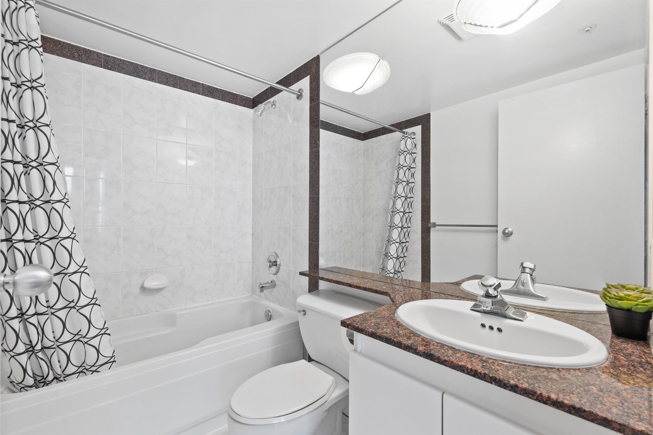 1050 Burrard St, #1807