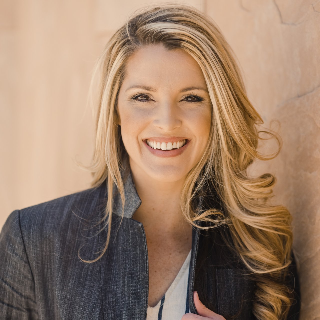 Whitney Frenzel Newport Beach, CA Real Estate Agent Headshot