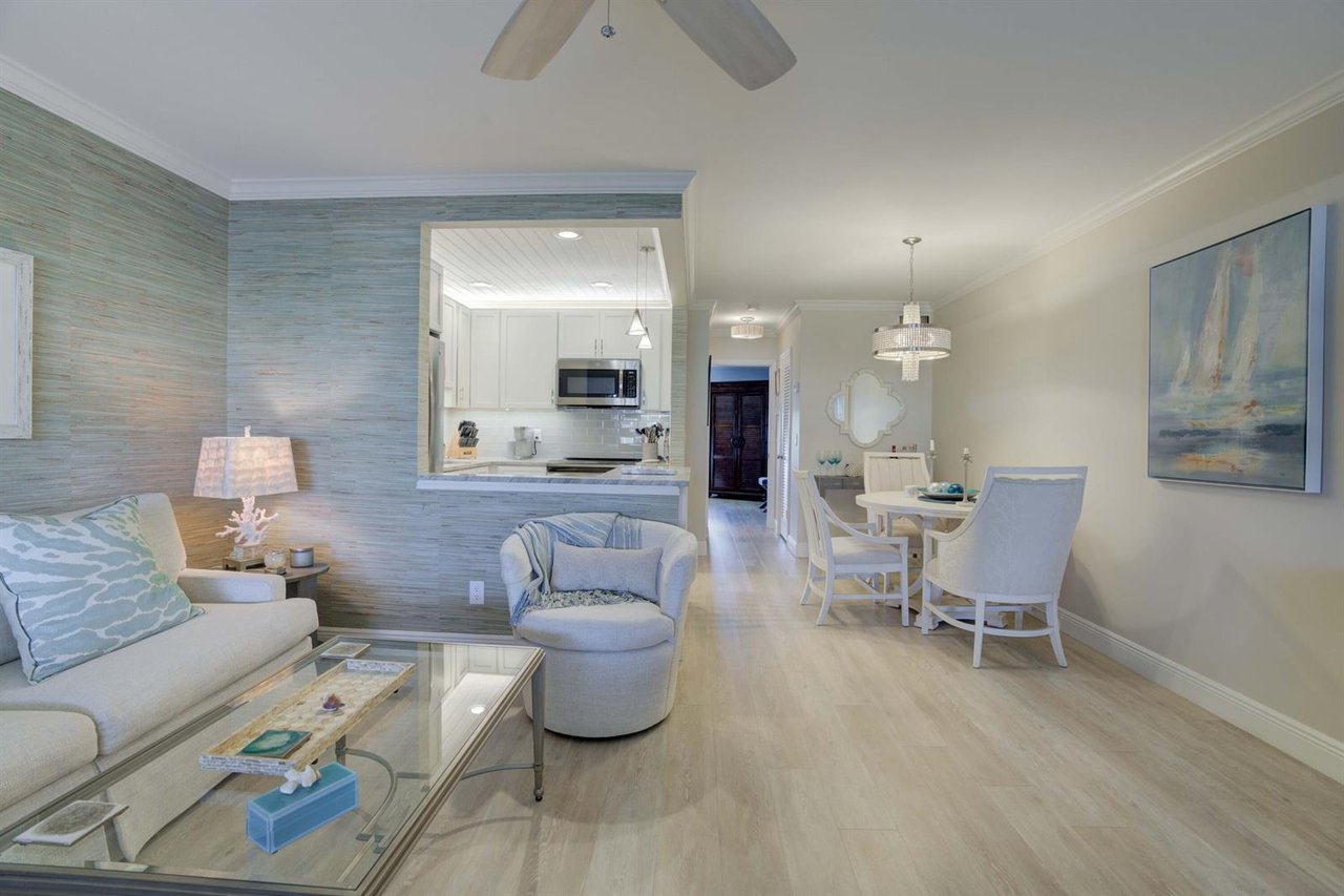 111 Shore Court Ct # 305