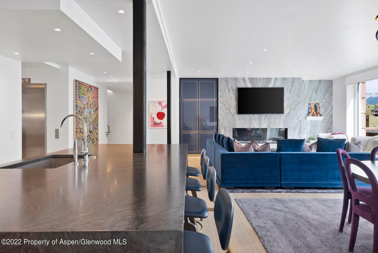 508 E Cooper Avenue, Unit 201