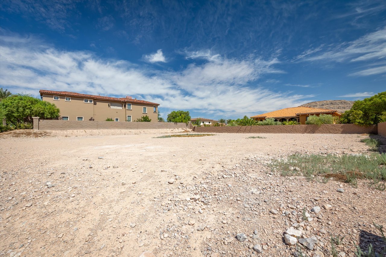 28 Vintage Canyon Street