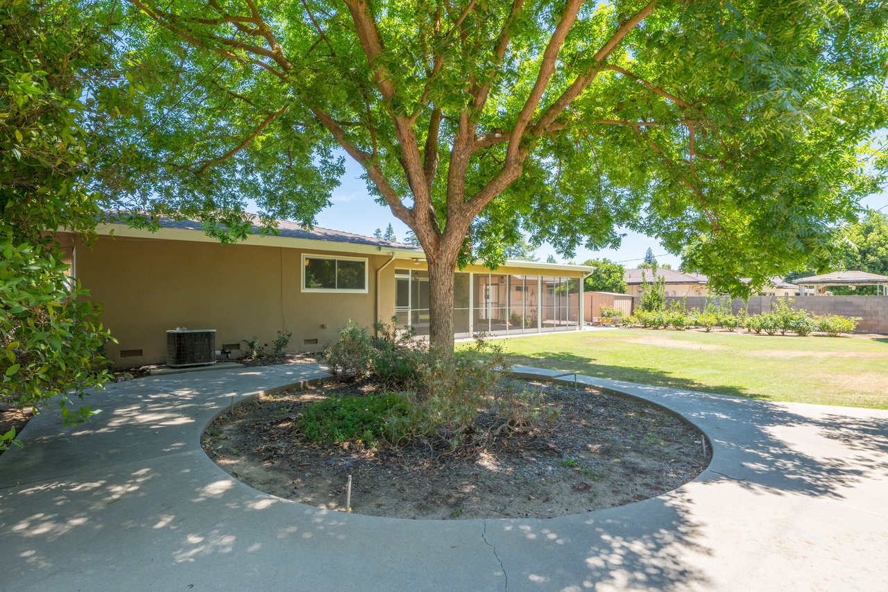 645 W Celeste Ave
