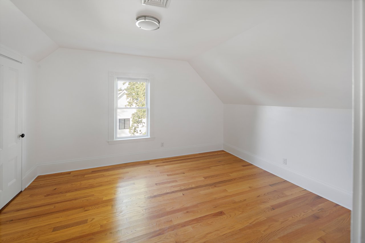 A Captivating Victorian Condo in A Fantastic Neighborhood
