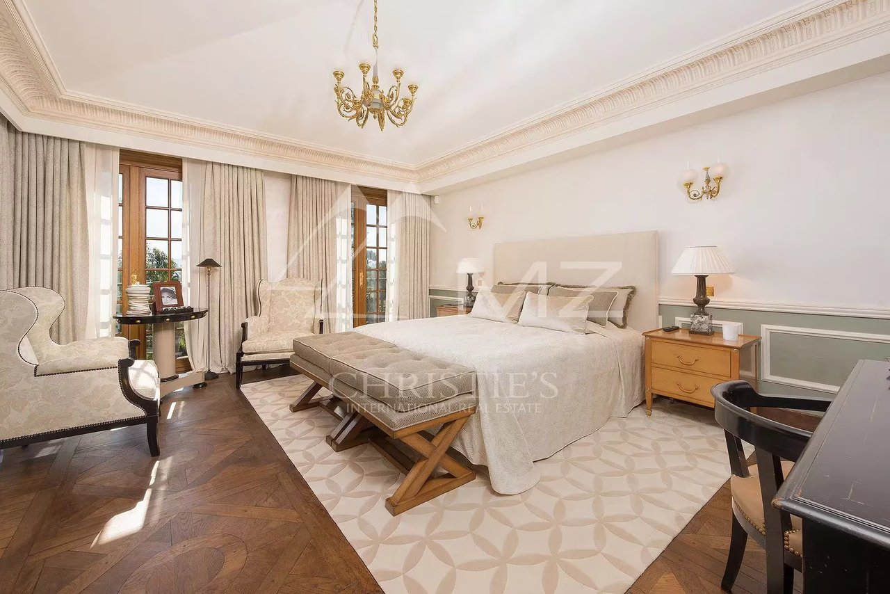 The Venetian Palace: A Jewel of Luxury in Cannes