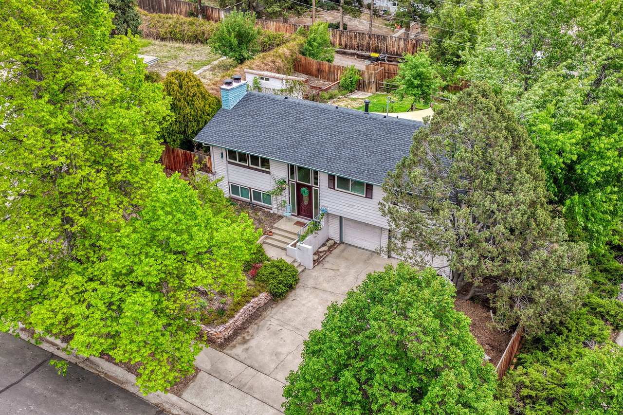 2301 Bedford Lane