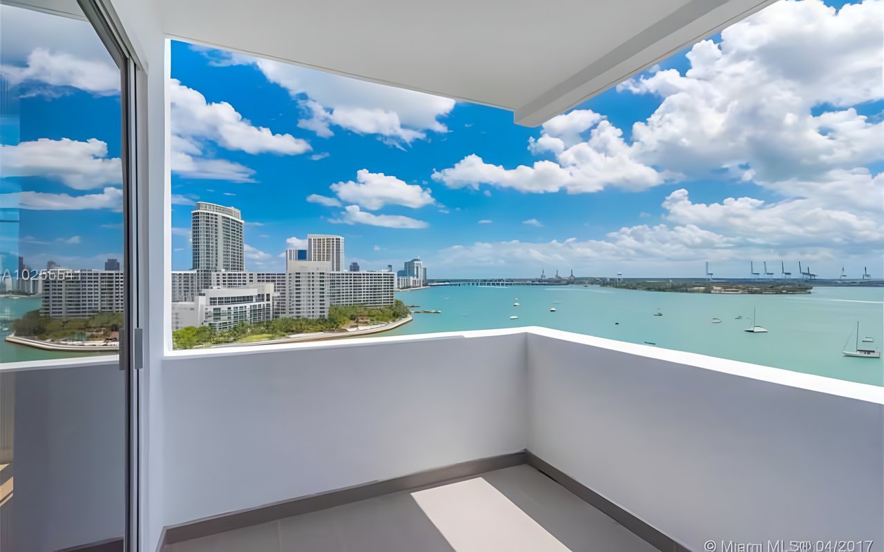 Marjory Dressler Lists Venetian Isle’s Belle Plaza $1.150M Stunner!