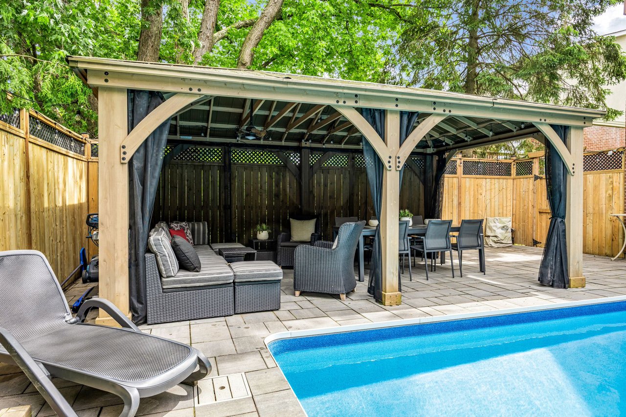 1441 Petrie Way