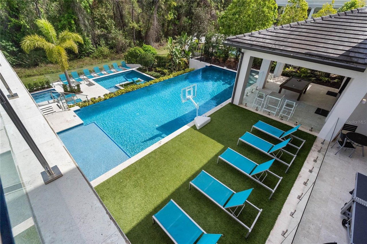 1297 GRAND TRAVERSE PKWY