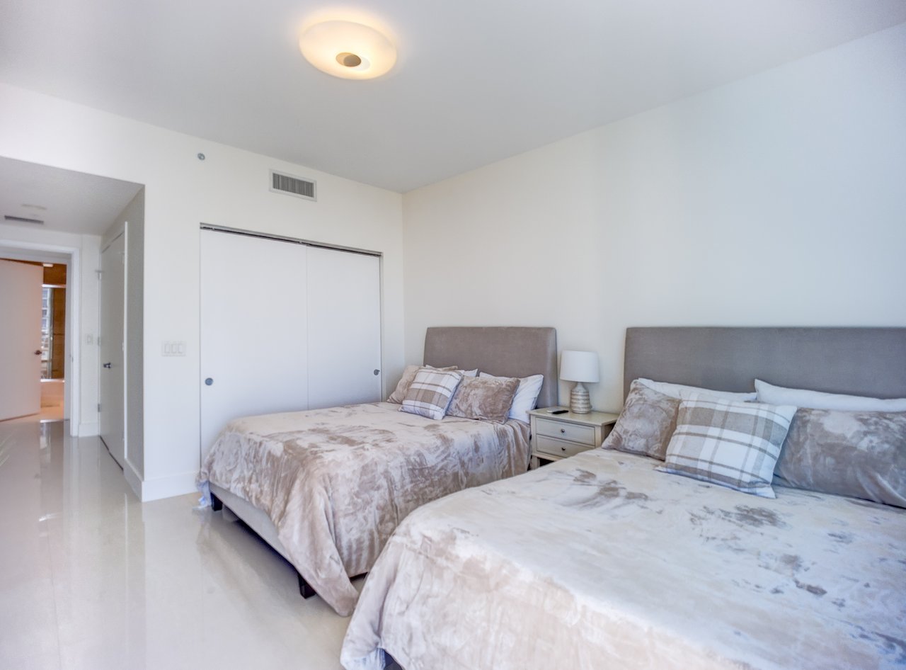 17301 Biscayne Blvd #1203