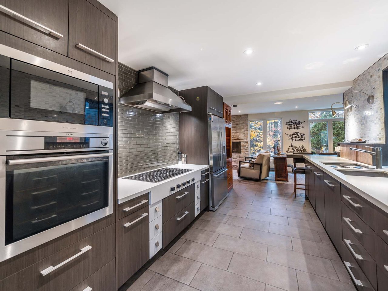 63 Cliffcrest Dr