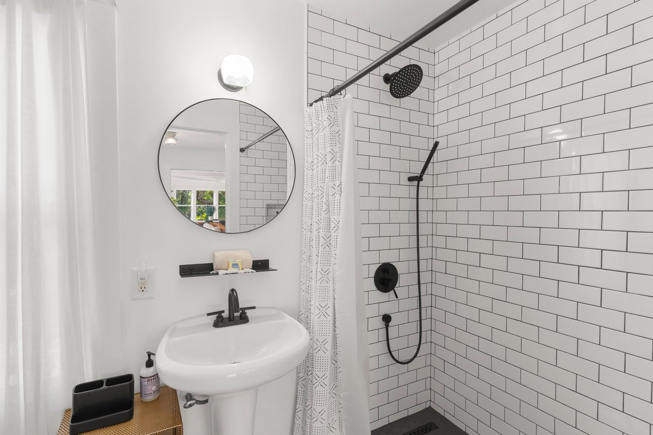 Bungalow On Highland