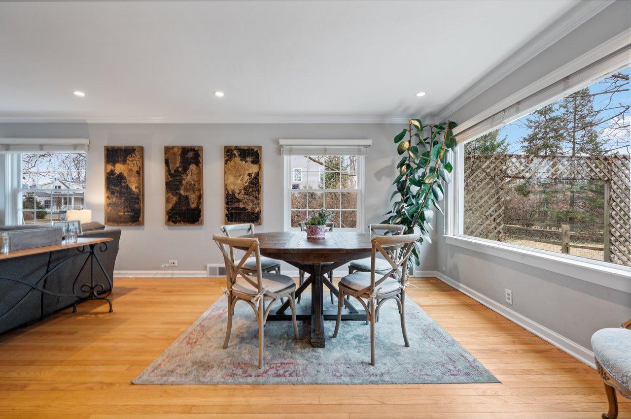 530 Woodland Lane South 