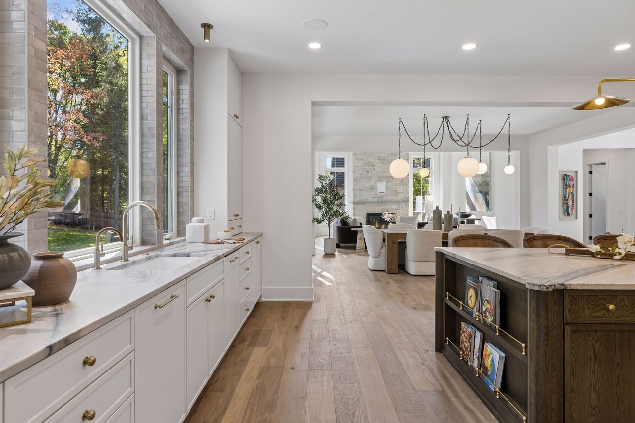 4909 Rolling Green Pkwy, Edina