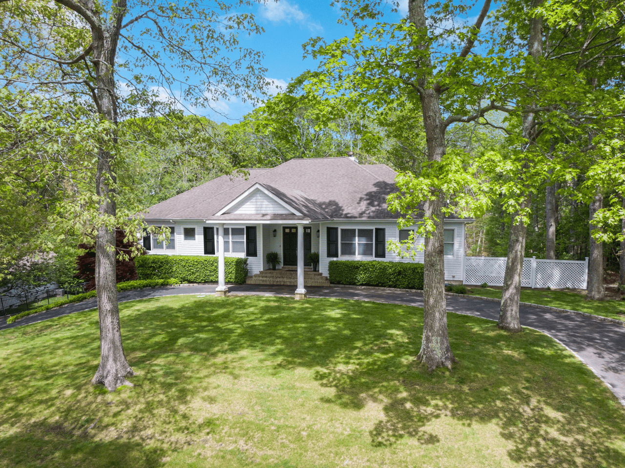 9 Sea Farm Ct, Bridgehampton