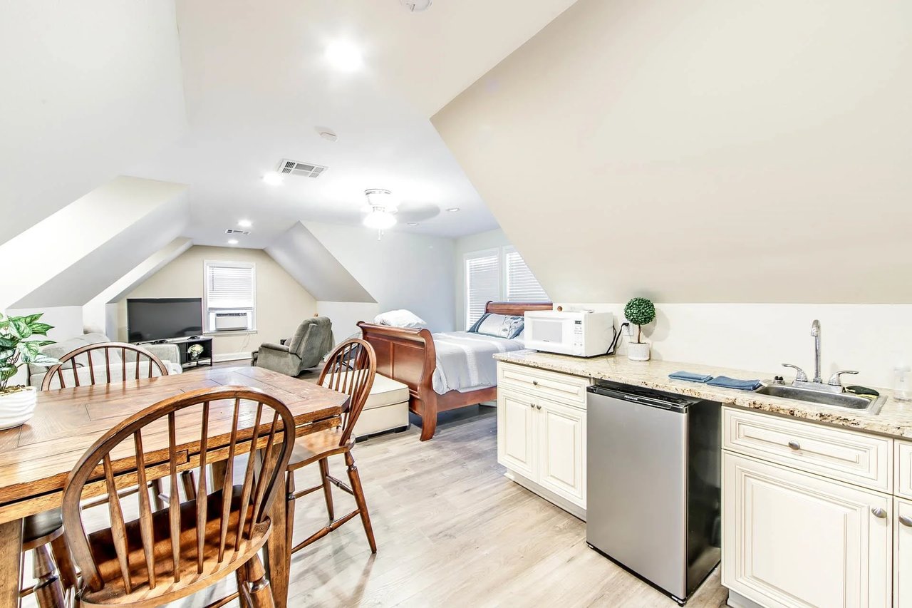 104 Pasture Ln