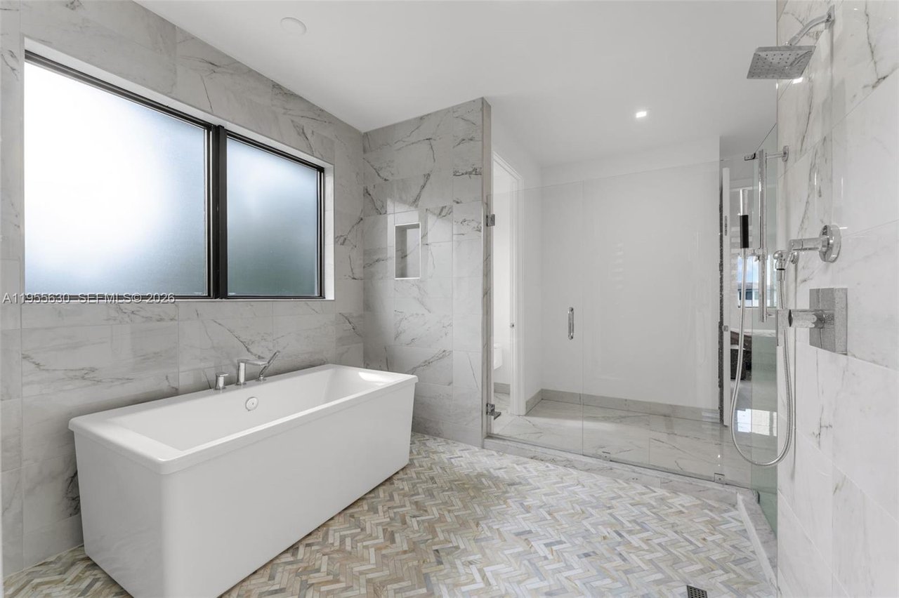 4950-sw-158-avenue-southwest-ranches-fl-home-for-sale-bath