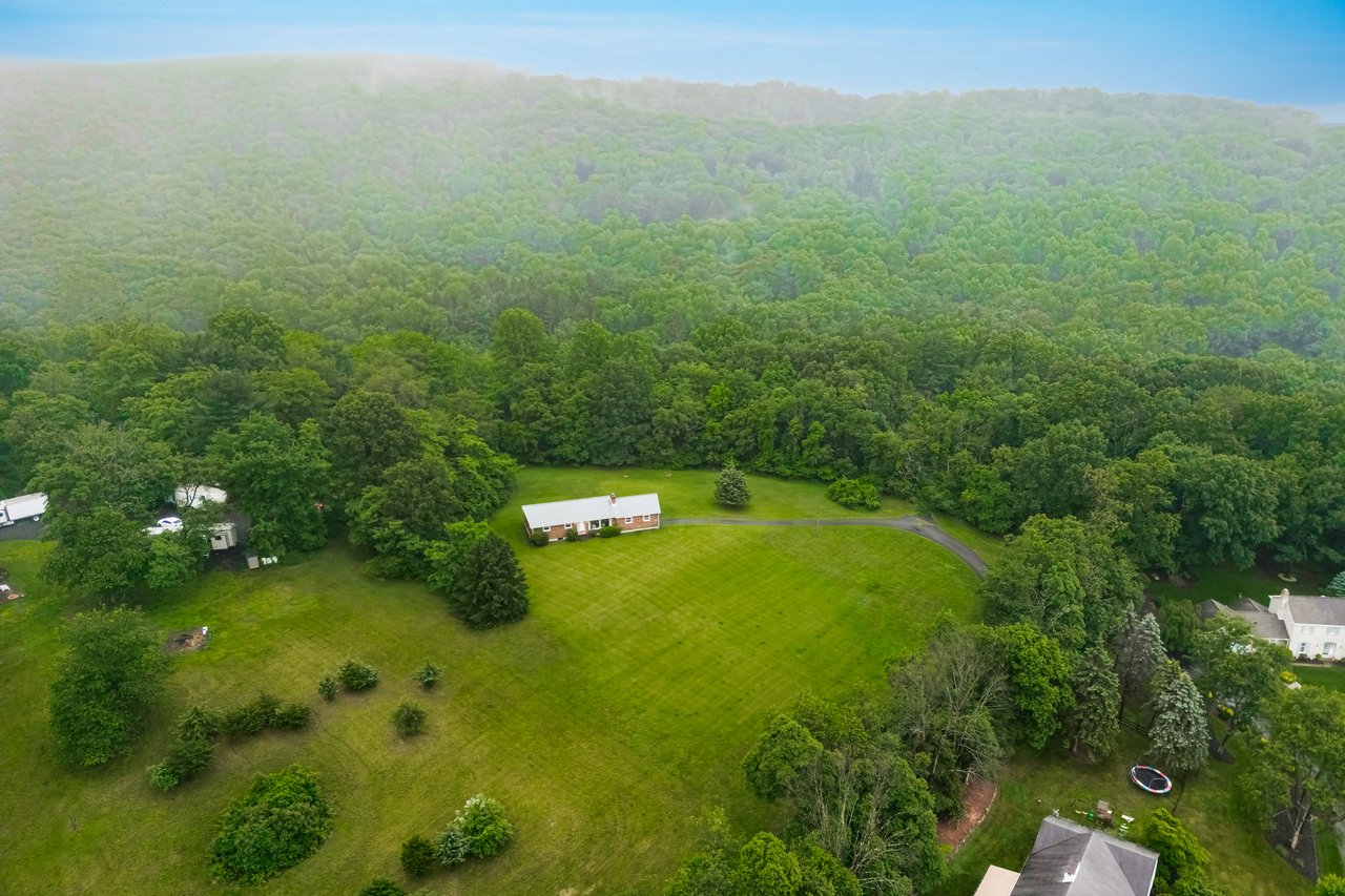 2186 Polk Valley Road