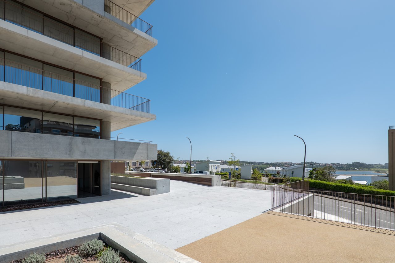 3-Bedroom Apartment with Panoramic Ocean & River Views in the iconic Foz do Douro's New Landmark - Miramar Tower 