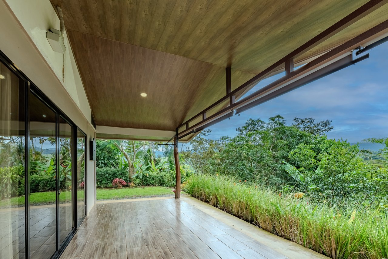 Multi-Family Compound, 4 Fully Furnished Units | 15 Minutes to the Beach