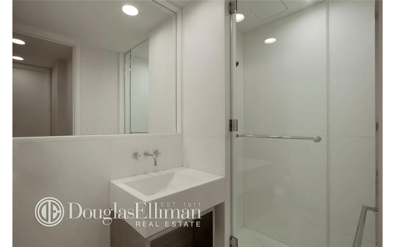 240 Park Ave S #6A