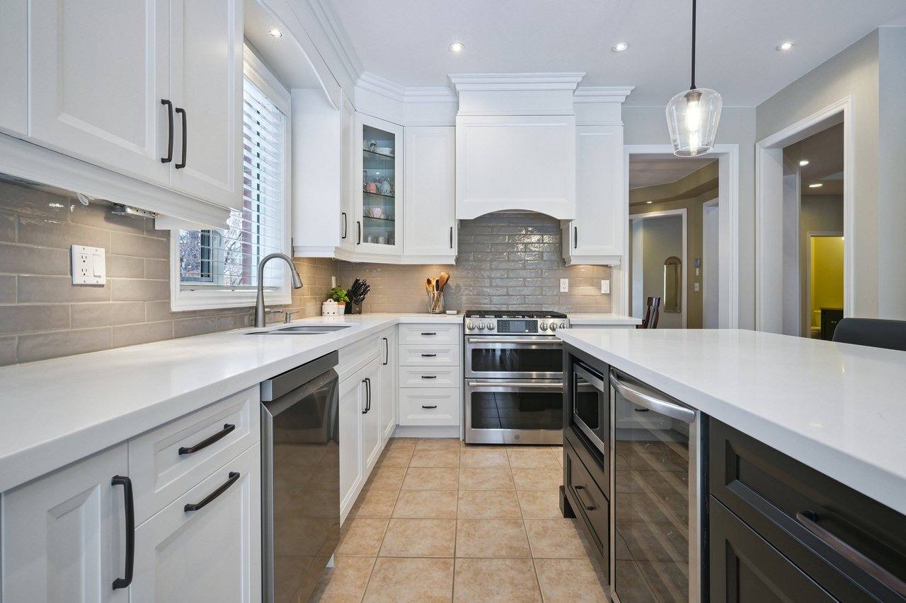 Resort-style yard backing onto lush ravine