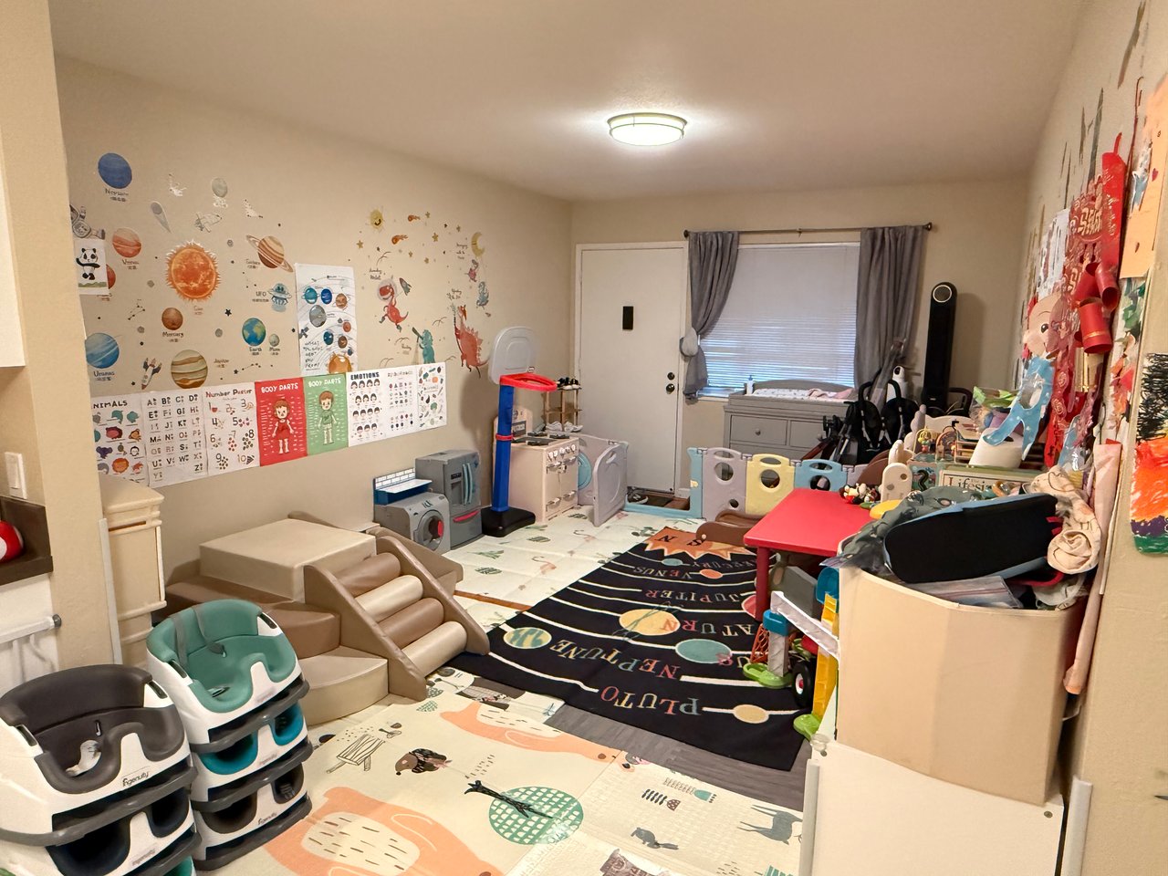 419 Piccadilly Place #3