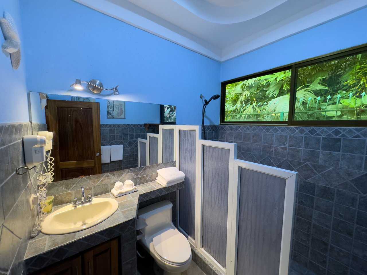 Turn-Key Jungle Retreat Home in Manuel Antonio