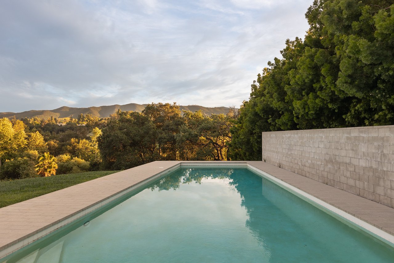 Frank O. Gehry, FAIA, Architect, The Sirmai-Peterson House, 1988