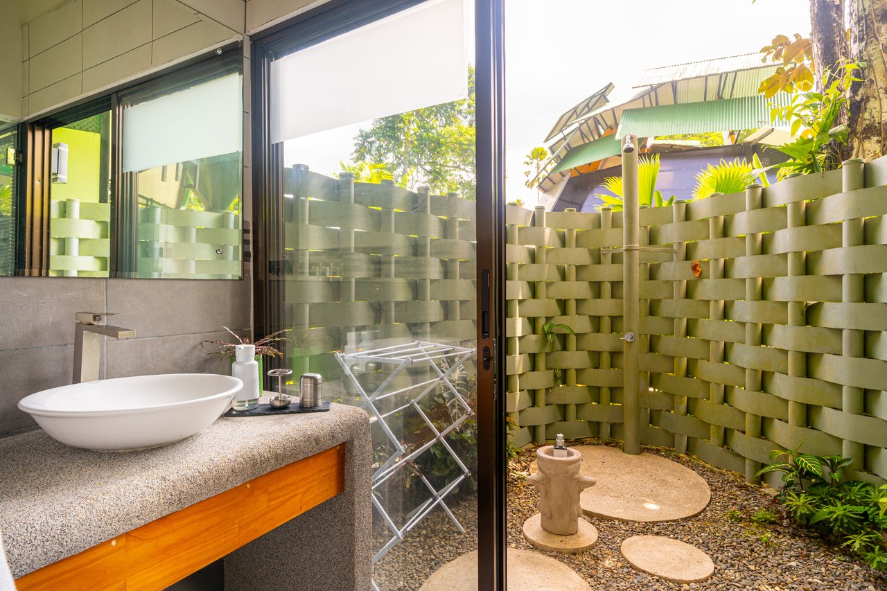 Yaba Chigui, Turnkey Riverside Eco-Resort or Private Family Compound in Ojochal