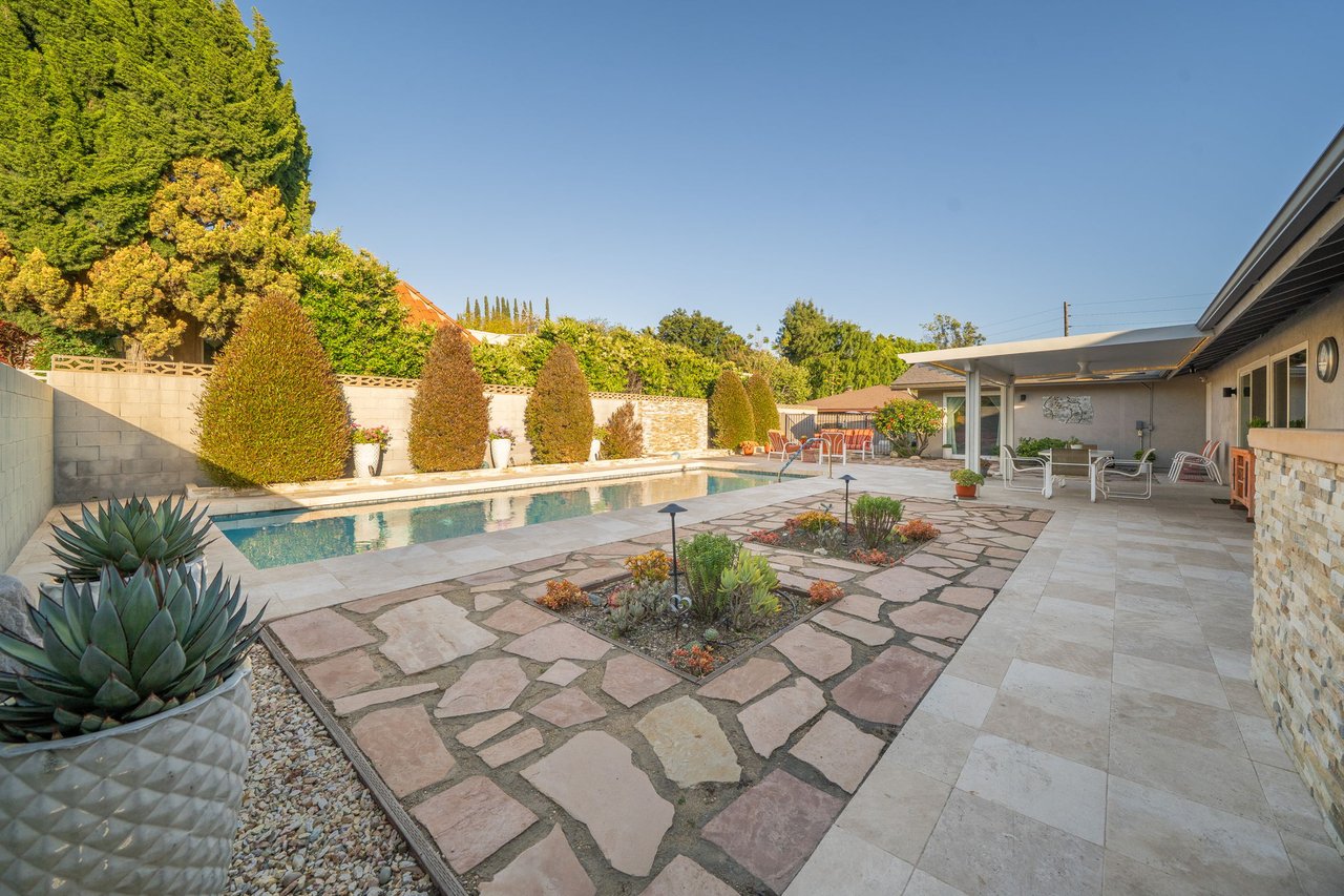 2128 N Villa Maria Road