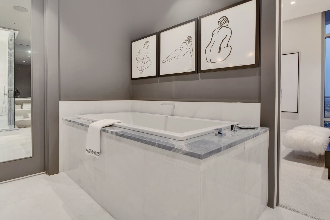 200 Congress Avenue #43ST