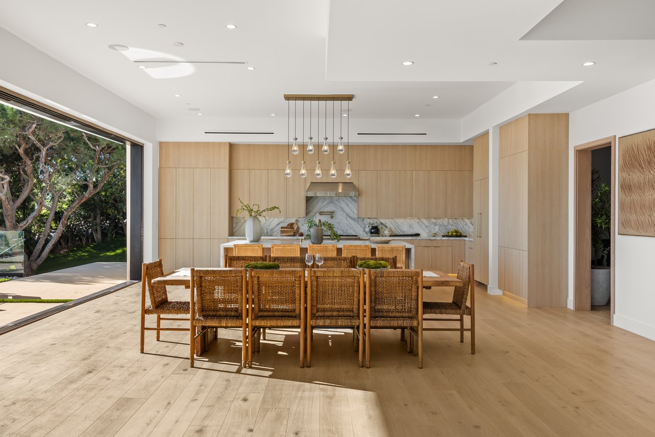 4732 Avenida Del Mar