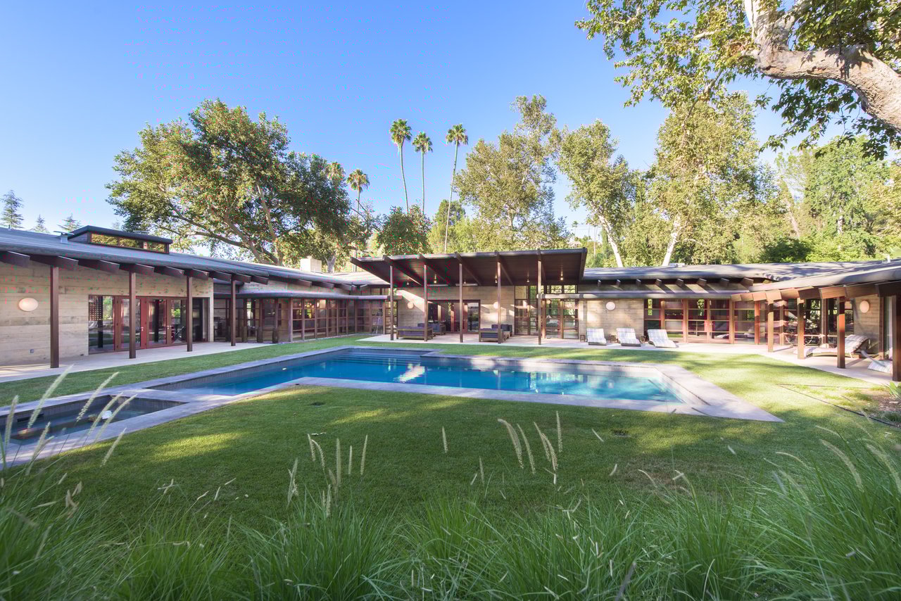 4411 Noeline Avenue, Encino 