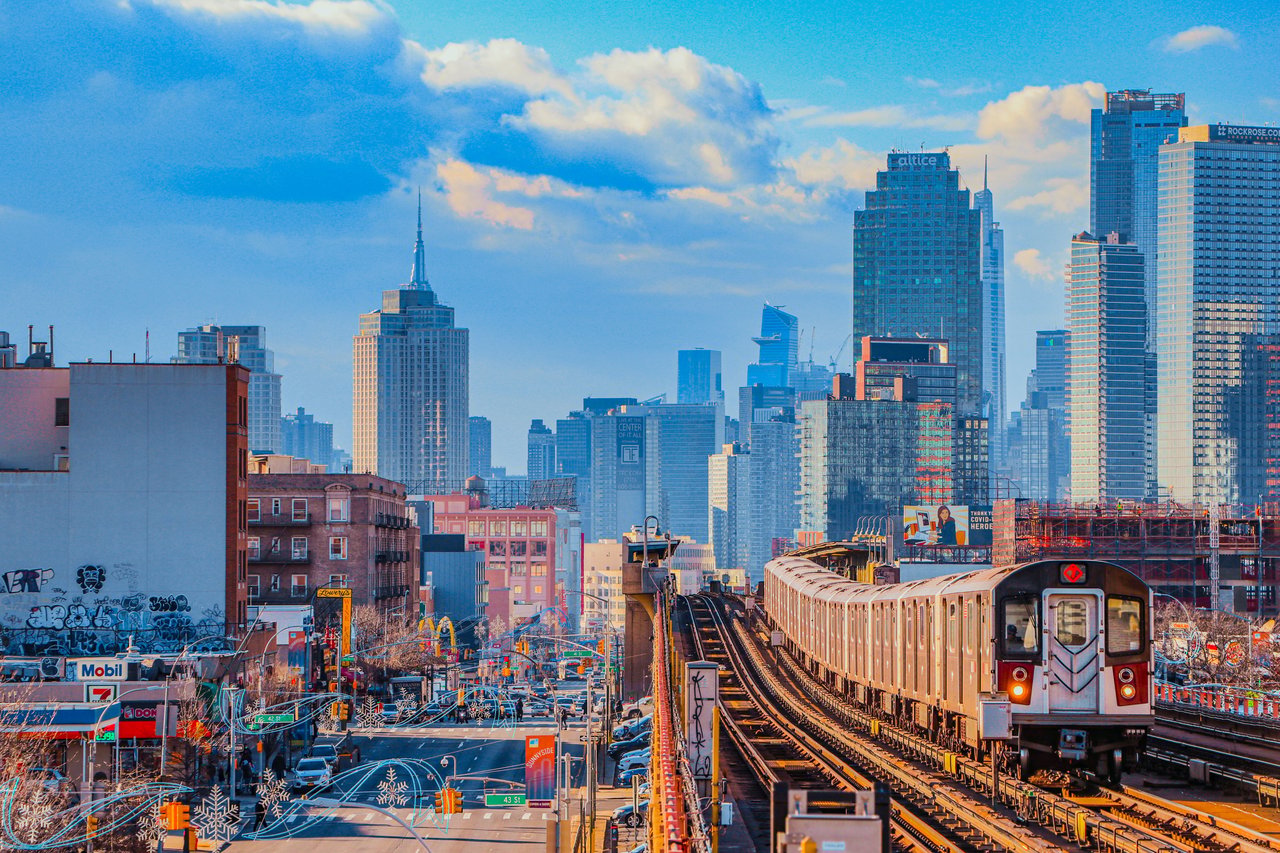 42-62 Hunter Street luxury condominium in Long Island City, Queens, featuring contemporary architecture, boutique residences, and modern amenities.