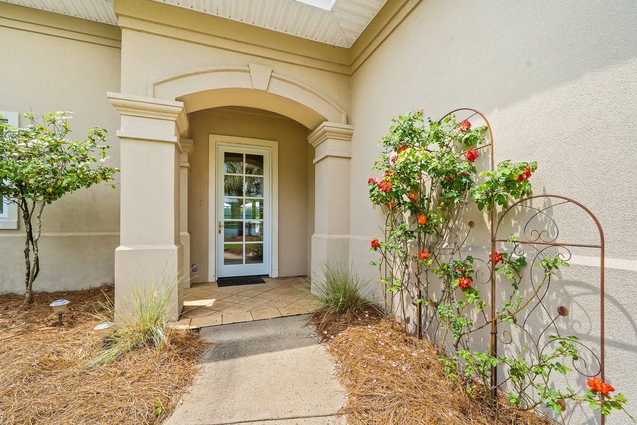 745 S Chickasaw Trail