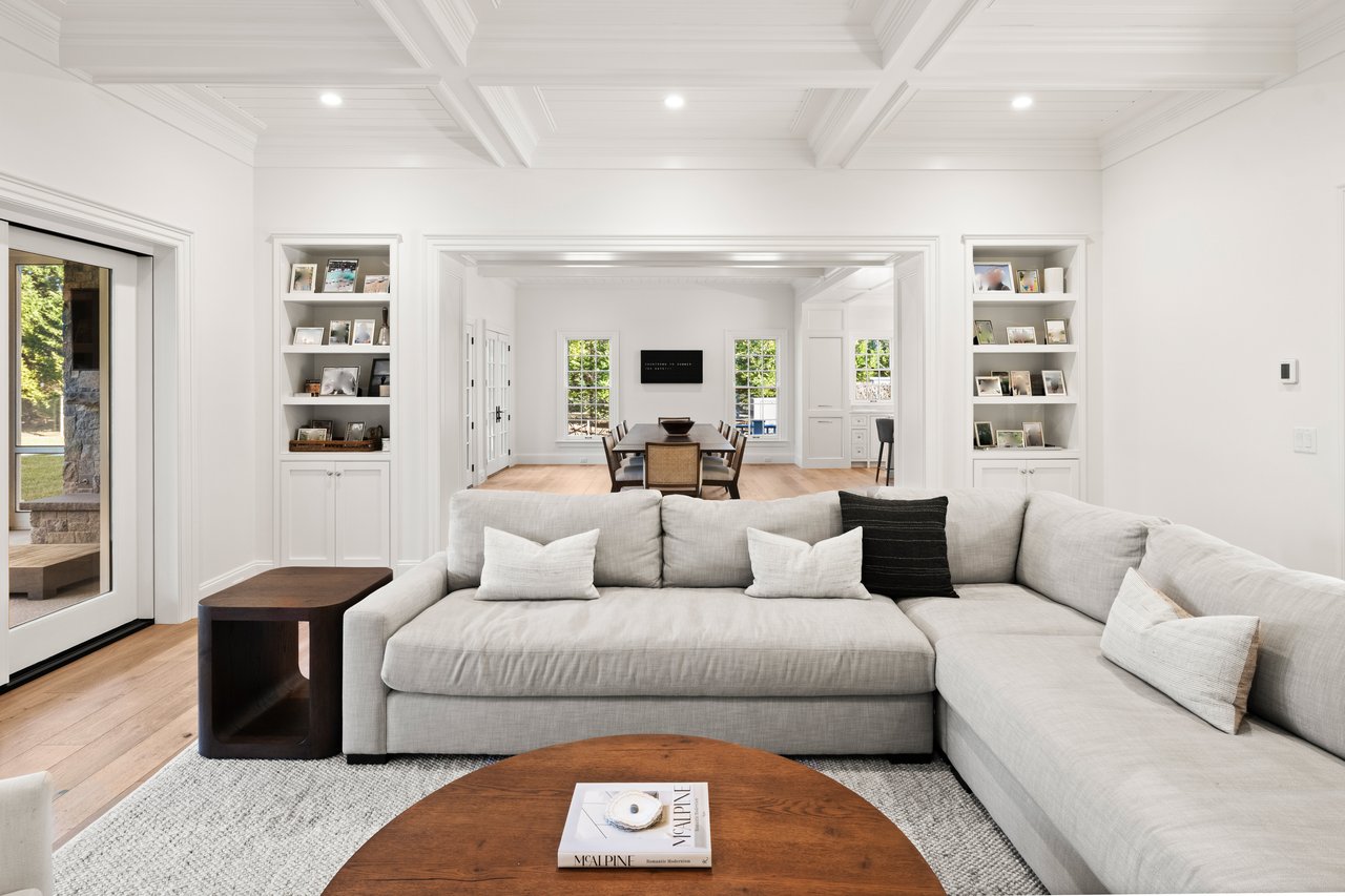 Stunning Residential Estate in Osterville 