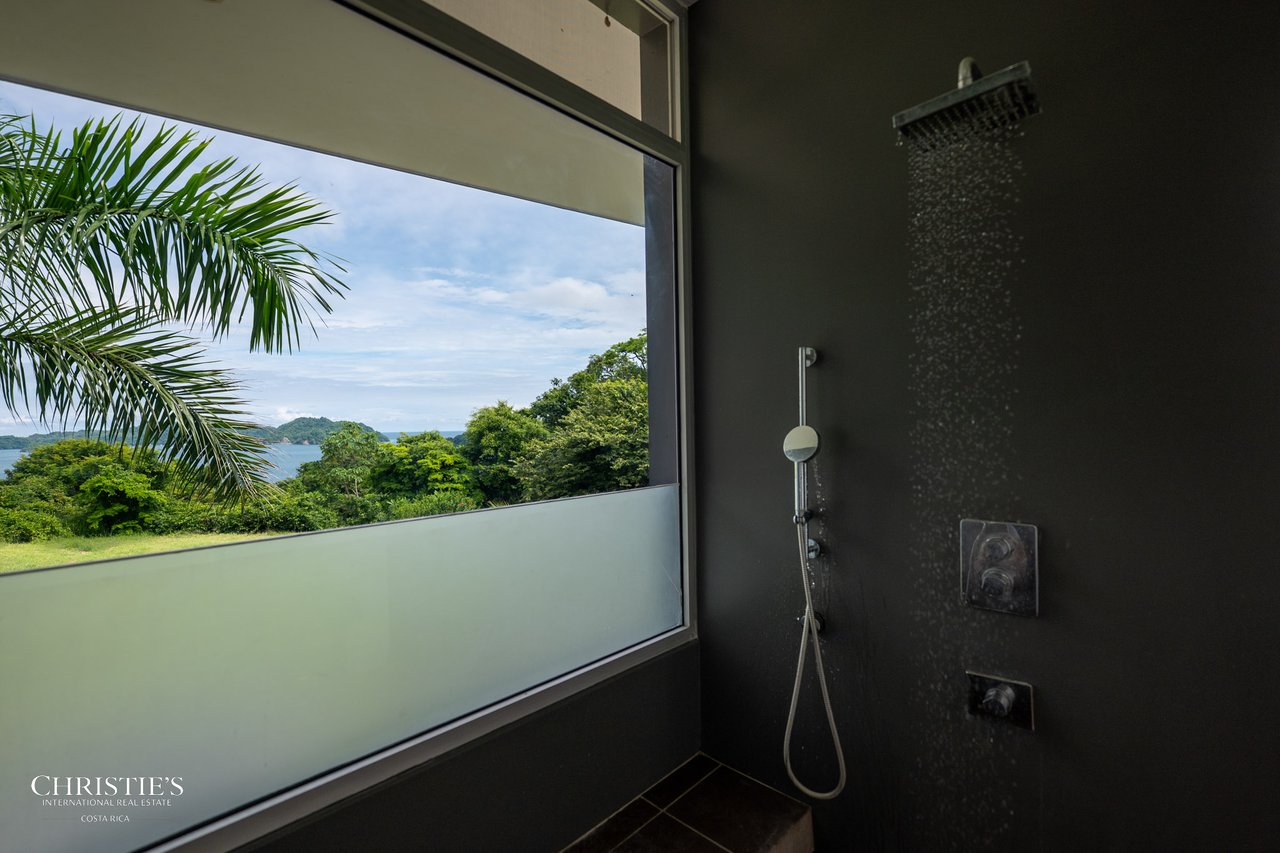 Contemporary Isla Tortuga View Home Steps from Playa Organos