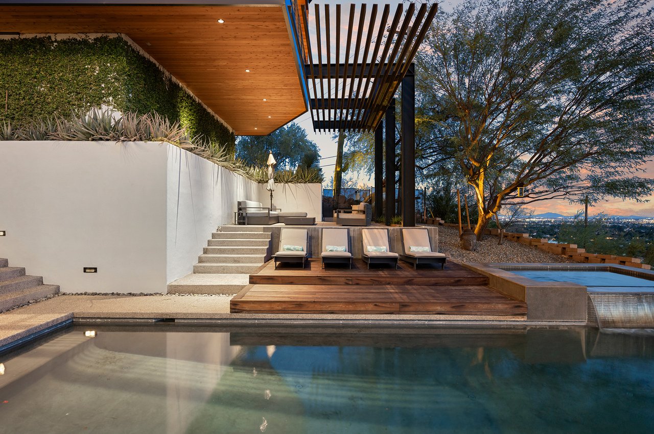 5419 E VALLE VISTA Road