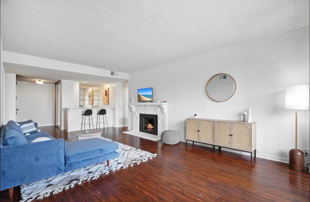 310 Tahiti Way