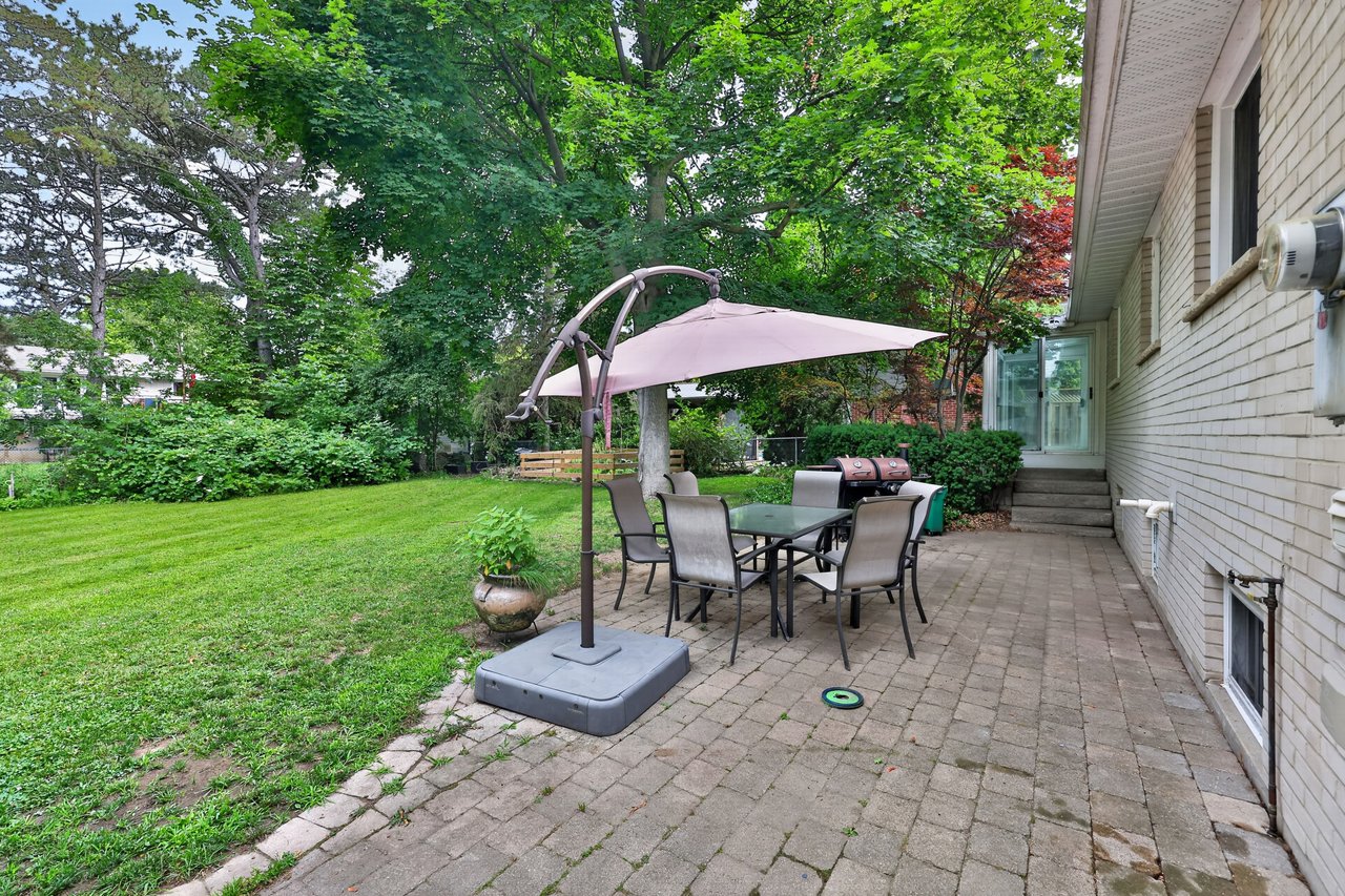 975 Cresthampton Lane