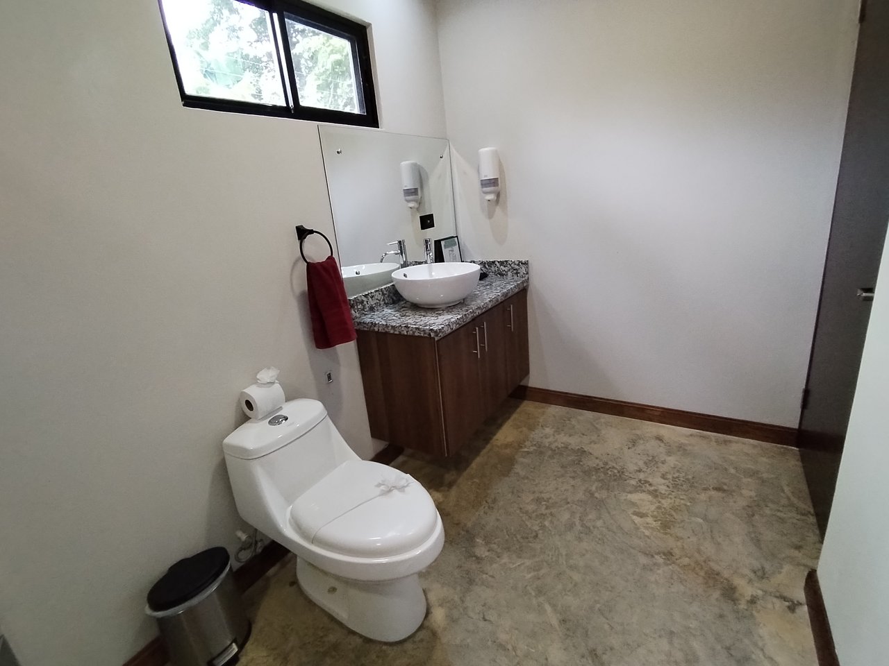 Uncle's House: Contemporary Home for Sale in Uvita - Close to the Beach!
