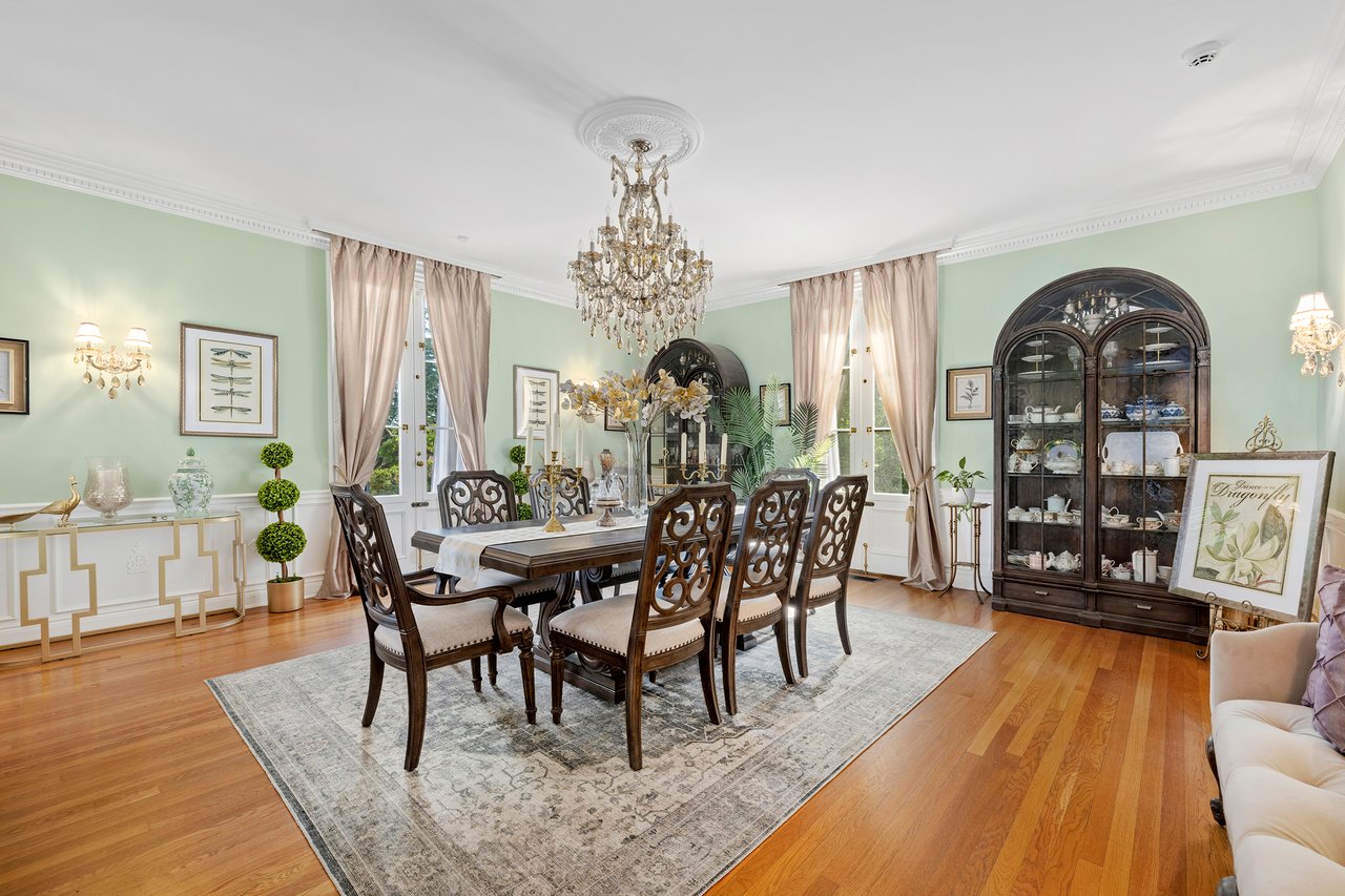 820 N. Verano Drive