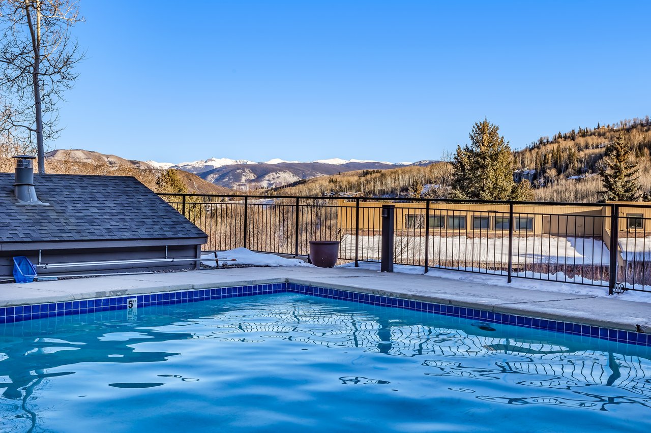 Modern Elegance Meets Mountain Comfort