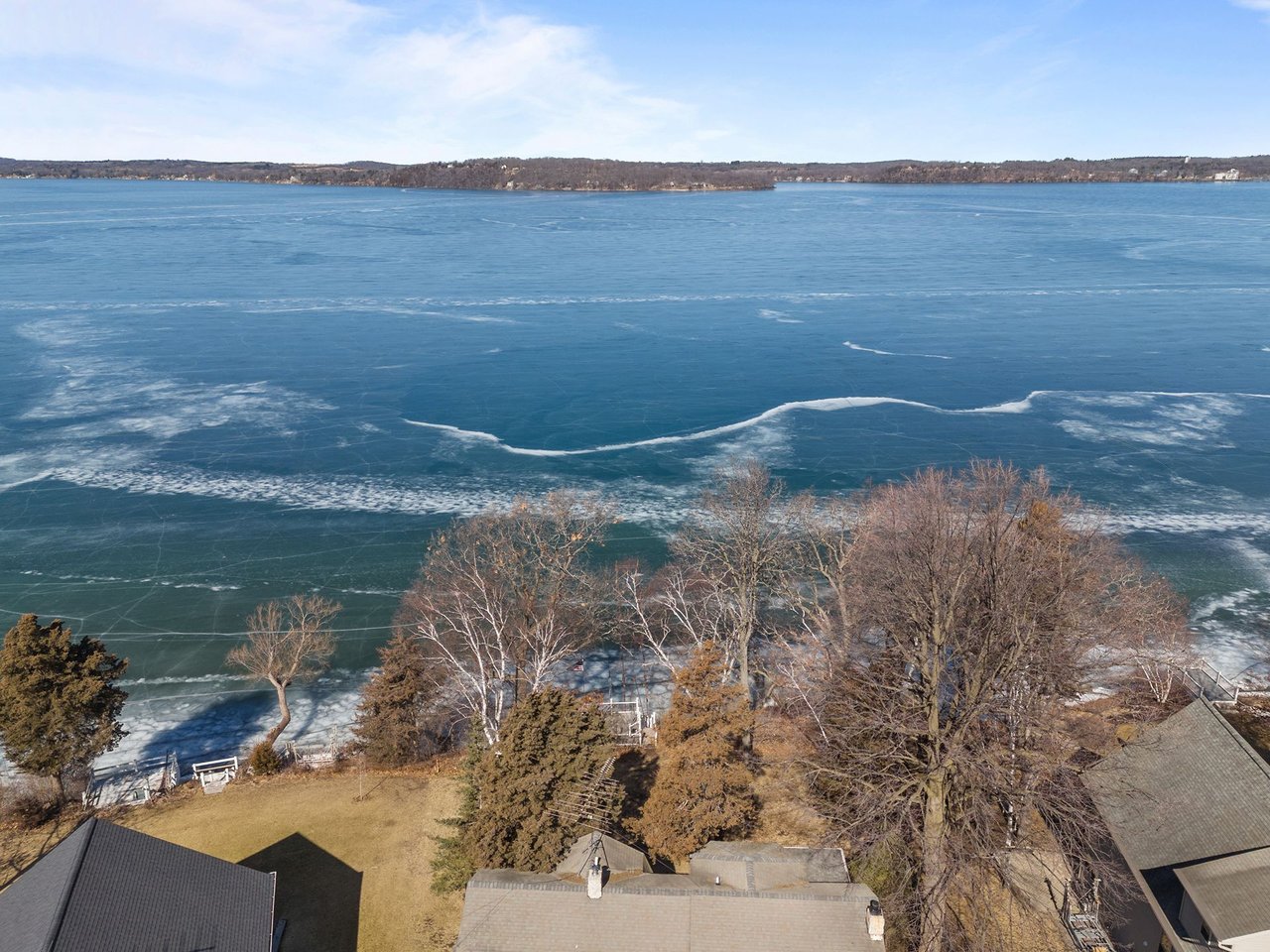 W2632 Oakwood Beach Road